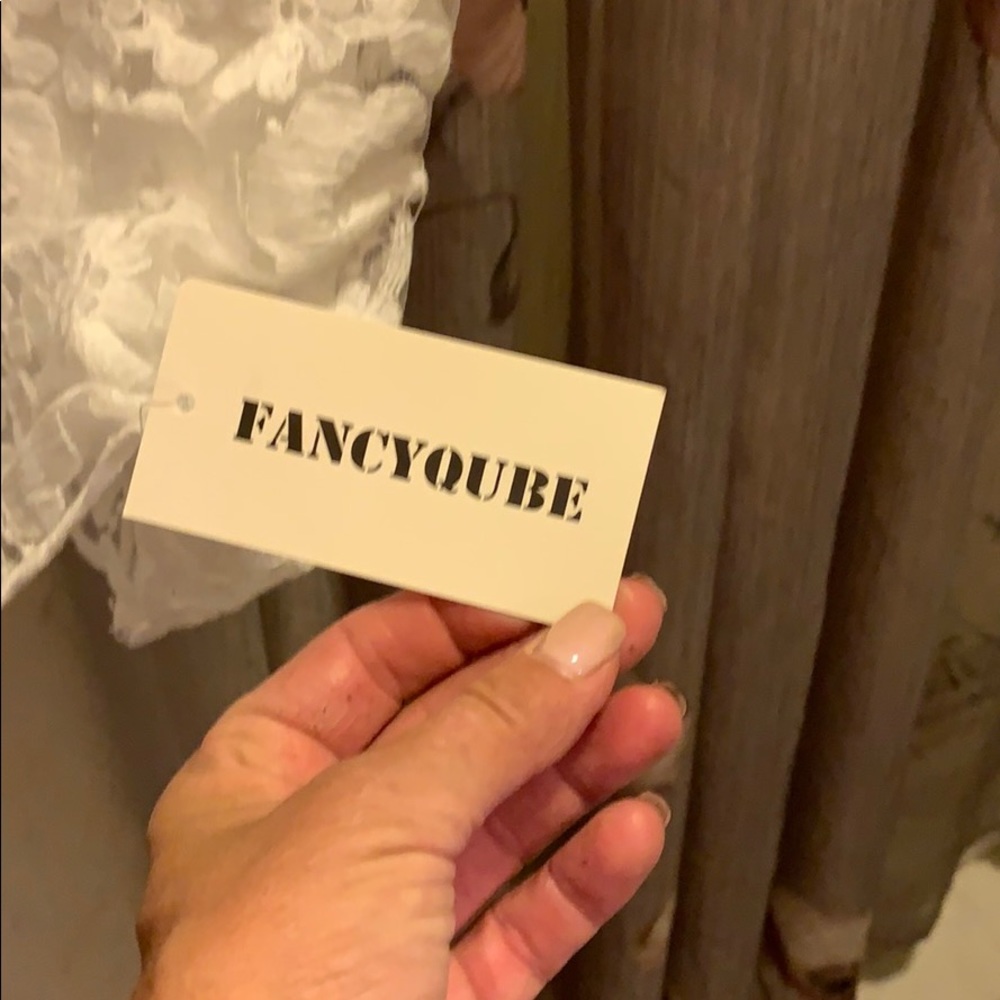 Dress - Picture 2 of 5